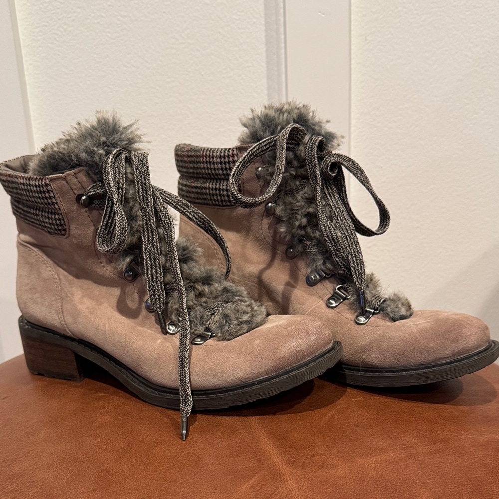 Sam Edelman Tan Lace-Up Boots with Fur Trim